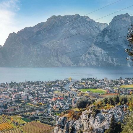 Appartamento Ellen Torbole Sul Garda Luaran gambar