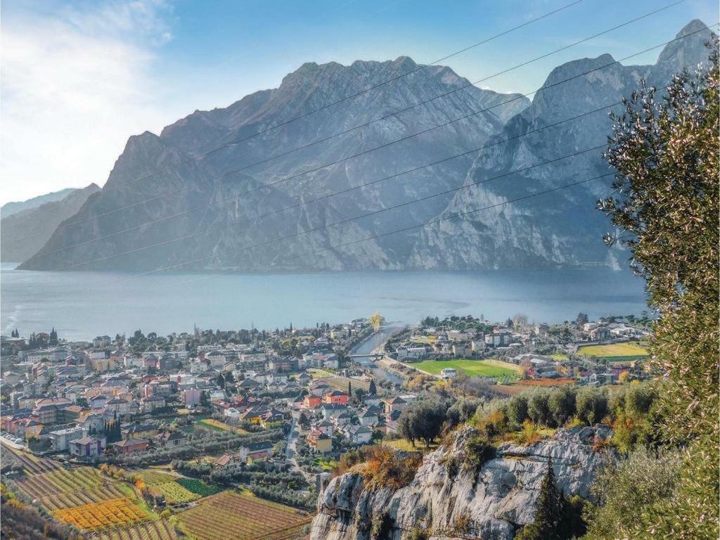 Appartamento Ellen Torbole Sul Garda Luaran gambar